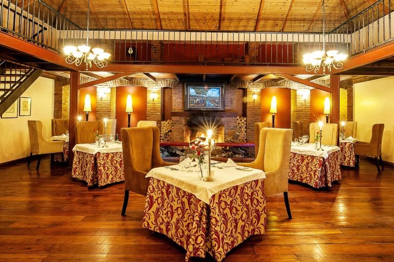 Arusha-Coffee-Lodge-The-Grill-Room-28129-1