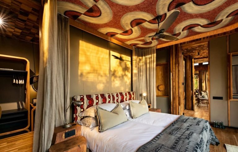 tanzania-grumeti-serengeti-river-lodge-room-family-suite-children_s-bedroom1-1200x767