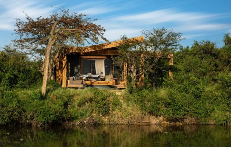 tanzania-grumeti-serengeti-river-lodge-room-suite-exterior_31-1200x767