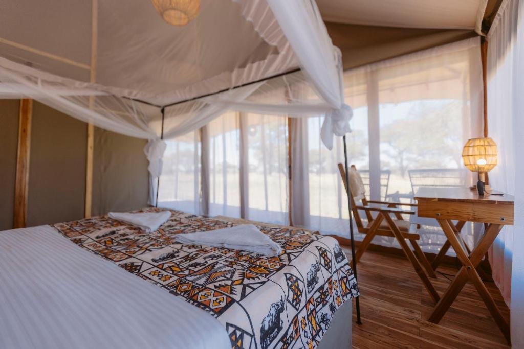 Serengeti Misako Luxury Camp is a 3 star mid- range accommodations found in the Heart of Tanzania's Iconic Serengeti national park.