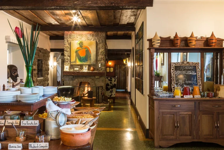 Gibbs-Farm-restaurant-dining-area