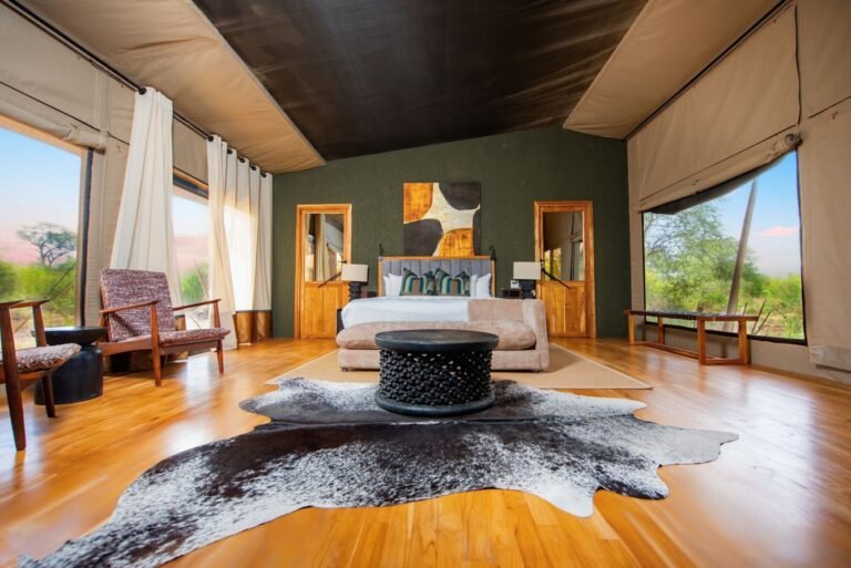 ak-jrosk-1-bedroom-vip-tent--29922_Classic-Hor