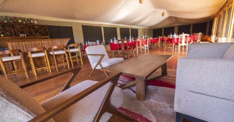 Safari Haven Serengeti dinning inside
