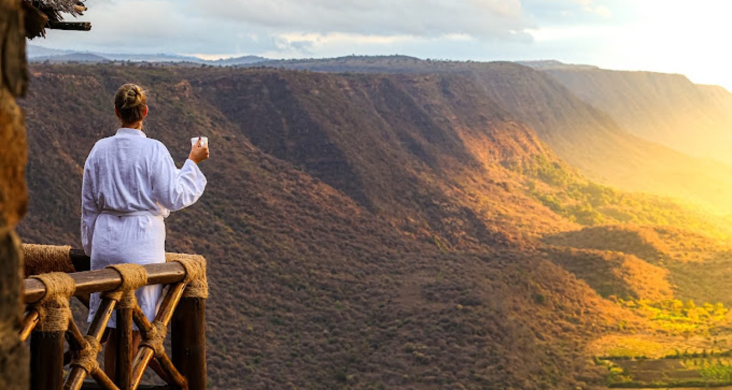 Luxury lodge in Serengeti included in Tanzania safari packages from the USA